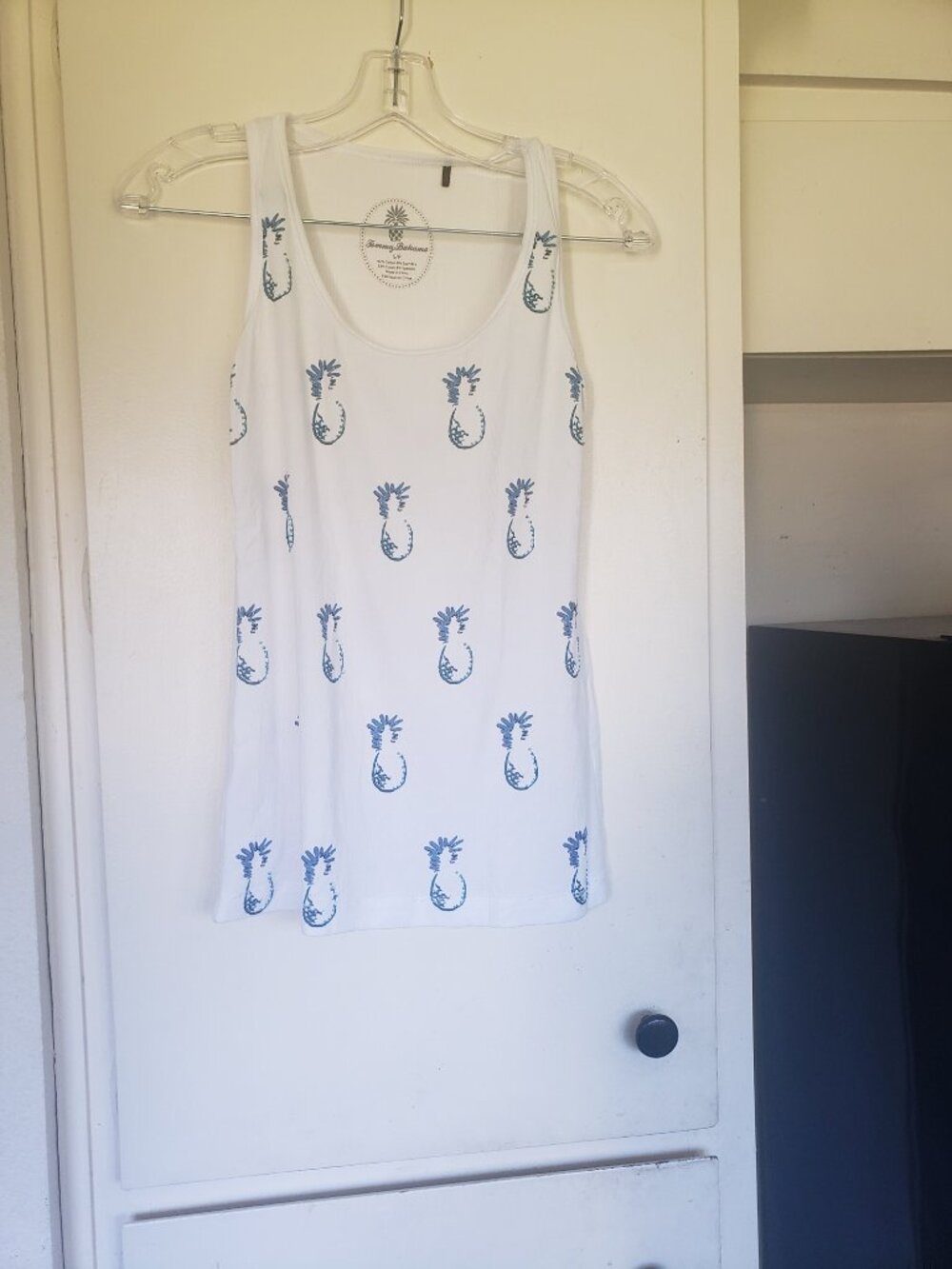Tommy Bahama White Tank Top with Blue Pineapples Sizes S/ P